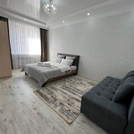 Ferienwohnung Уютная Квартира На Expo-Smart Замок Astana Exterior foto