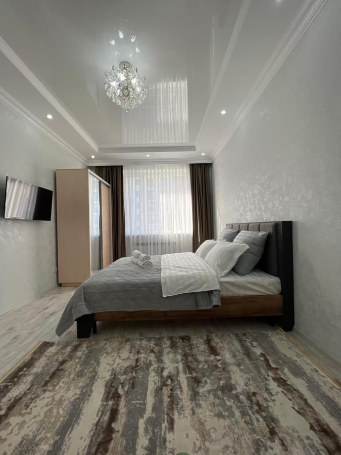 Ferienwohnung Уютная Квартира На Expo-Smart Замок Astana Exterior foto
